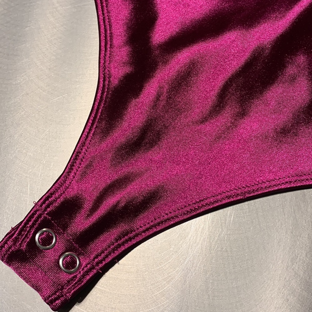 Express Magenta Satin Off The Shoulder Thong Bodysuit Size XS NWT - Picture 10 of 15